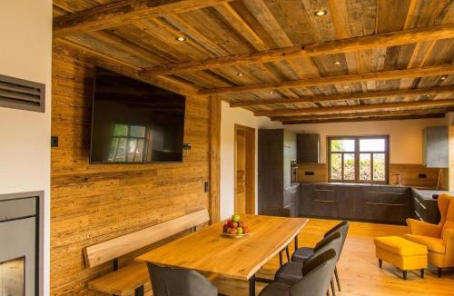 Waldmuenchen Ski Chalet | Chalet am Ölberg mit Badefass und Altholzsauna
