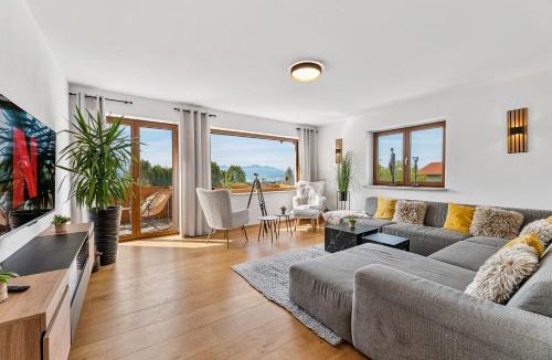 Seeon-Seebruck Apartment | CHALET AM SEE - Seeblick Bergblick modern charmant NEU