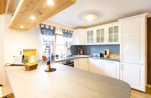 Verwaltungsgemeinschaft Hornergruppe Ski Chalet | Chalet 'Au' with Mountain View, Private Terrace and Wi-Fi