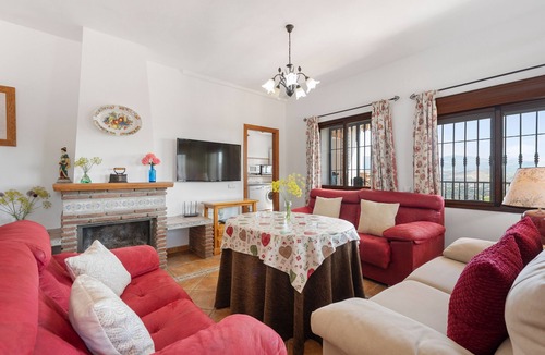 Comares Ski Chalet | Chalet "El Mirador Del Abuelo" with Private Pool, 2 Terraces & Wi-Fi