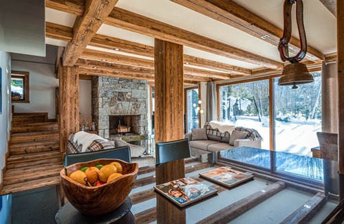Les Tines Ski Chalet | Chalet Entre Nous: charming three bedroom chalet in an idyllic location