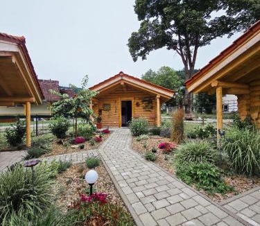 Regenhutte Ski Chalet | Chalet Hüttendorf 49 gradnord