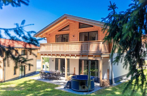 Sankt Englmar Ski Chalet | Chalet in St. Englmar with Private Sauna & Hottub