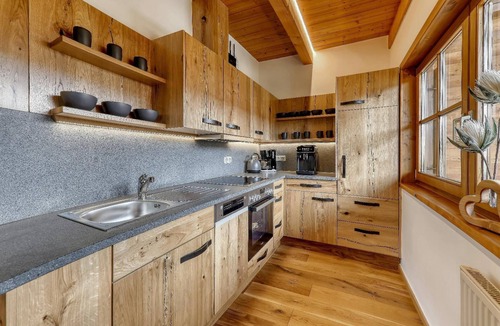 Barnzell Apartment | Chalet Lusen - Pure Relaxation: Sauna, Hot Tub, Terrace, and Breakfast