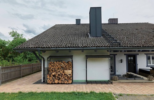 Martinsheim Ski Chalet | Chalet 'Near Marktbreit' with Private Terrace, Private Garden and Wi-Fi