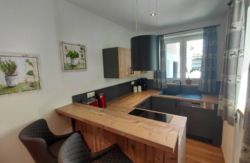 Breitenguessbach Ski Chalet | Chalet 'Pauline' with Shared Terrace, Shared Garden and Wi-Fi