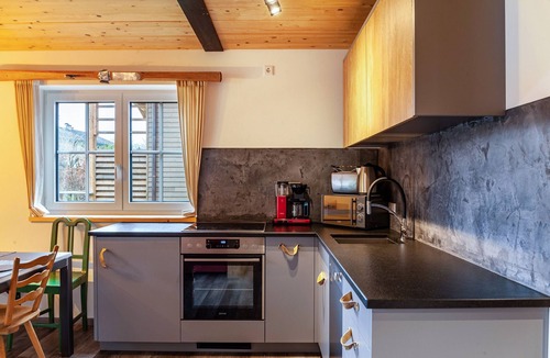 Farchant Ski Chalet | Chalet Rauschn with mountain view with whirlpool, shared sauna, terrace, balcony; pet friendly