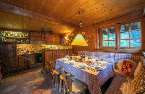 Chamonix-Mont-Blanc Ski Chalet | Chalet Tre la Vieux for 14 + Garden, Argentière (Chamonix), France