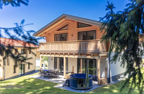 Sankt Englmar House | Chalet with 3 bedrooms with hot tub and sauna for 10 people