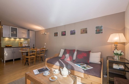 Chamonix City Centre Apartment | Cham Sud Forclaz504 - 1BR w/Balcony sleeps 4, Chamonix, France