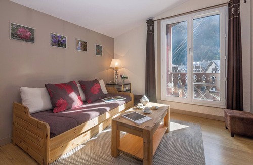 Chamonix City Centre Apartment | Cham Sud Forclaz504 - 1BR w/Balcony sleeps 4, Chamonix, France