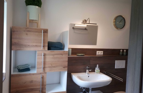 Eberstadt Bed & Breakfast | Chardonnay (double room) - Weinlodge am Geissberg