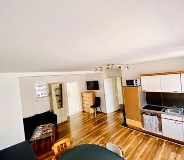 Kaufbeuren Apartment | Charmante 3Zi-Ferienwohnung im Landhausstil