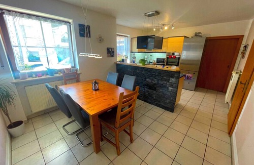 Fischach House | Charmante Doppelhaushälfte mit privater Sauna in ruhiger Lage