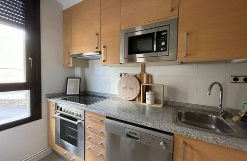 Villanua House | Charming 3-Floor Townhouse with Fireplace, Near Ski Resorts in Villanúa