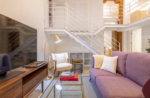 Golden Triangle of Art Apartment | Charming City-Center Duplex in Madrid