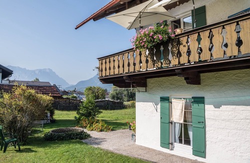Muhldorfl Apartment | Charming Holiday Apartment Haus Andrä with Mountain View, Wi-Fi, Balcony & Garden; Parking Available