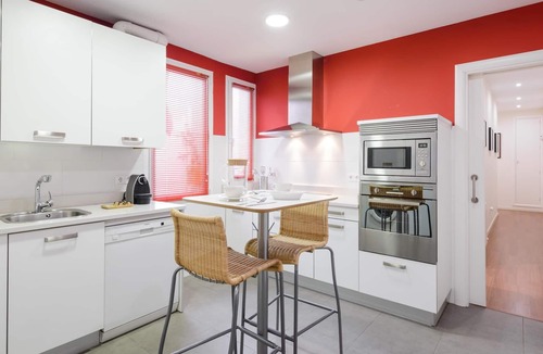 Pacifico Apartment | Charming Retiro - Next to Atocha Station and Retiro Park
