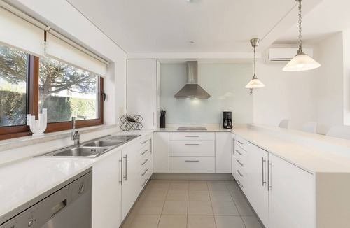 Casalinho House | Charming Villa Óbidos by LovelyStay