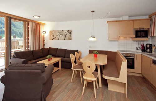 Wald im Pinzgau Ski Chalet | Chic chalet Wald in Pinzgau with pool