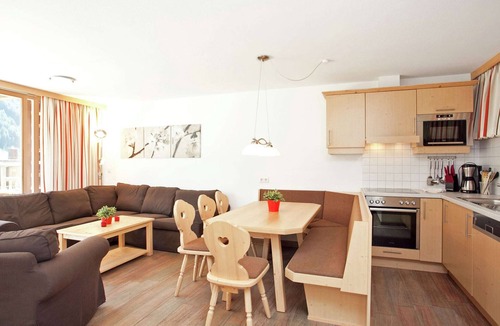 Wald im Pinzgau Ski Chalet | Chic chalet Wald in Pinzgau with pool