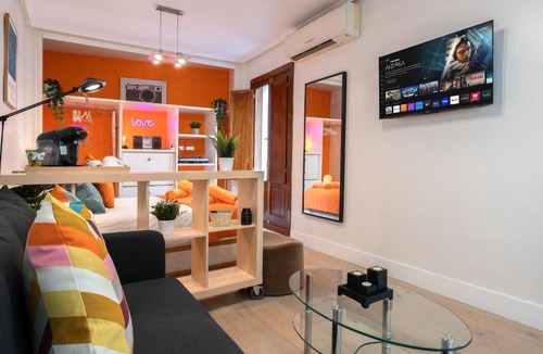 Golden Triangle of Art Apartment | Chic Madrid Studio - Art and Soul in the Prado