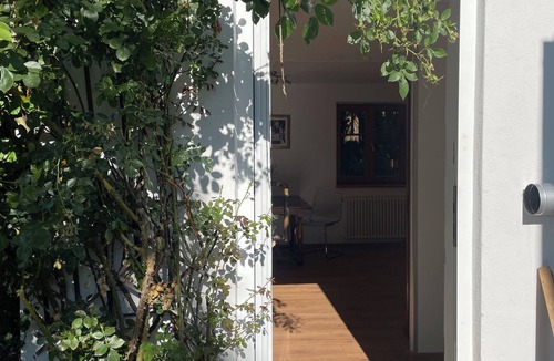 Amerang Apartment | Chic, quietly located vacation apartment in Amerang