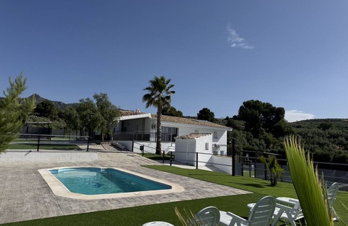 Pozo Alcon Villa | Chic rustic villa in Sierra de Cazorla