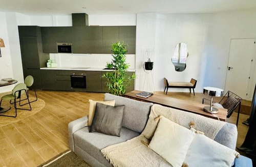 Ciudad Lineal Apartment | Chic & Stylish Madrid Hideout