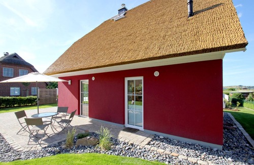 Monchgut-Granitz House | Chic vacation home with sea view, terrace and fireplace - Ferienhaus Falke
