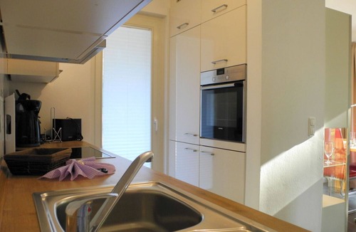 Ostseebad Baabe Apartment | Child-friendly vacation rental "Strandvilla Baabe 15" in Baabe. An inviting terrace for relaxing breakfasts. Soothing relaxation in the sauna for a restful vacation. Utilities included