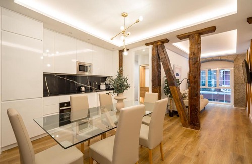 Justicia Apartment | Chueca VIII calle Hortaleza 3BR 3BH