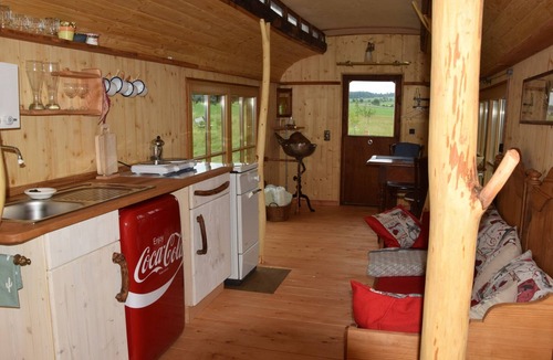 Burgweiler House | Circus wagon "Villa Abendrot", the other way to spend your vacation.