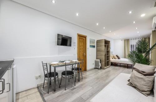 Numancia Apartment | Classy Studio close to Retiro Park, Madrid