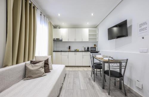 Numancia Apartment | Classy Studio close to Retiro Park, Madrid