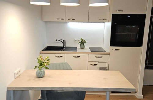 Schilksee Apartment | Close to the beach, quiet, sunset balcony and free parking with barrier.