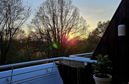 Schilksee Apartment | Close to the beach, quiet, sunset balcony and free parking with barrier.