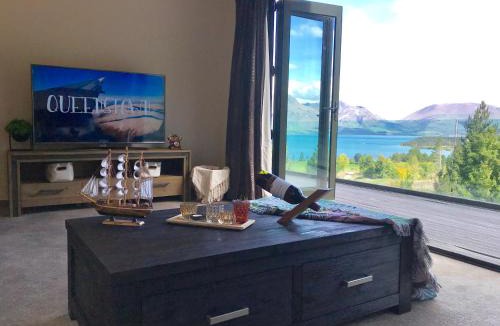 Closeburn House | Closeburn LakeView House