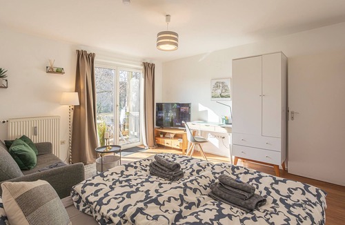 Kriegshaber Apartment | Cloud9: Kitchen | balcony | WiFi | washing machine | very good location