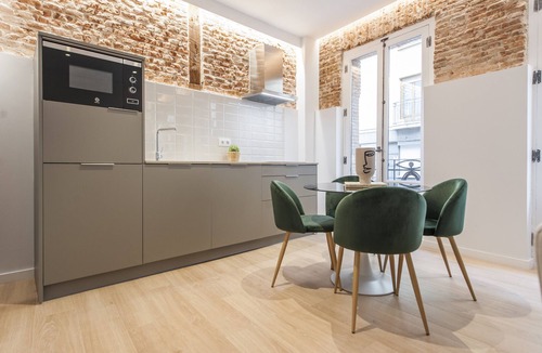 Las Acacias Apartment | Collection La Latina - Apartamento con balcón ubicado en La Latina