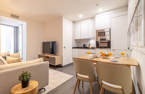 Barrio de La Latina Apartment | Colorful 2-Bed Apartment for 3 in La Latina