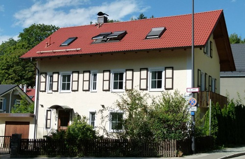 Poecking Apartment | Comfort apartment in Pöcking on Lake Starnberg, 80 m², for up to 6 people