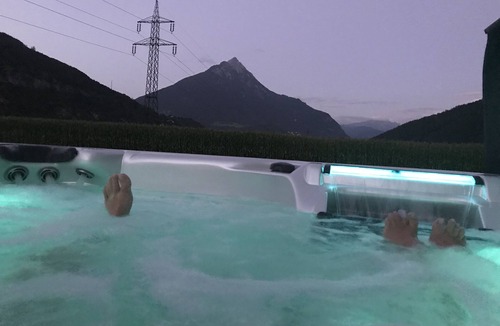 Imsterberg Apartment | Comfort apartment with outdoor whirlpool and barrel sauna