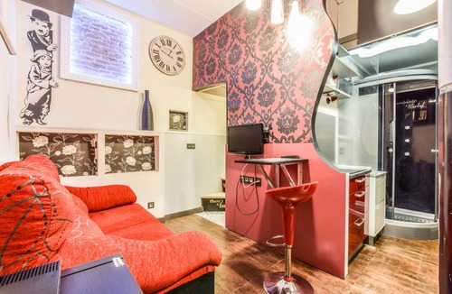 Embajadores Apartment | COMFORTABLE APARTMENT LAVAPIES