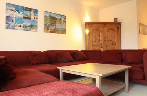 Lens Apartment | Comfortable & Central | Rainbow B