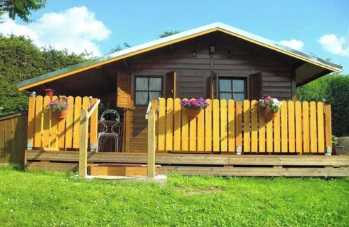 Krumhermsdorf Apartment | Comfortable vacation apartment in Saxon Switzerland - with terrace and garden