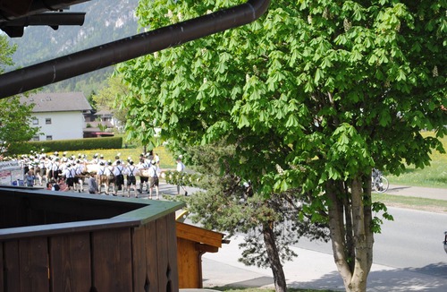 Farchant Apartment | Comfortable large apartments, centrally located, surrounded by nature, friendly