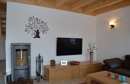 Lechbruck House | Comfortable vacation home with fireplace, balcony and garden near Lechbruck am See