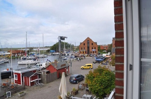 Orth Apartment | Comfortable vacation apartment with balcony, WiFi and sea view in Orth