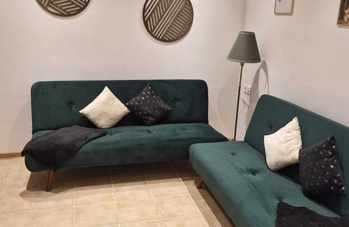Wertheim Condo | Condo-Apartment-Ensuite with Shower-Street View
